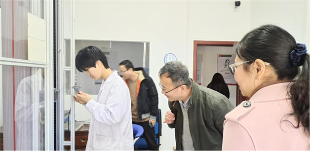 �Ͼ����պ����W�����������z�I(y��)�M�м��g(sh��)����