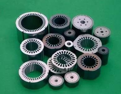 �մ��c����Ƭ��ճ����ʲô�z��